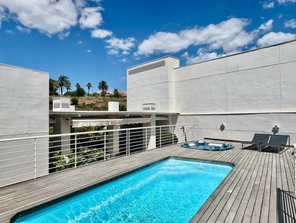 Apartment for sale in Nueva Andalucía, Marbella