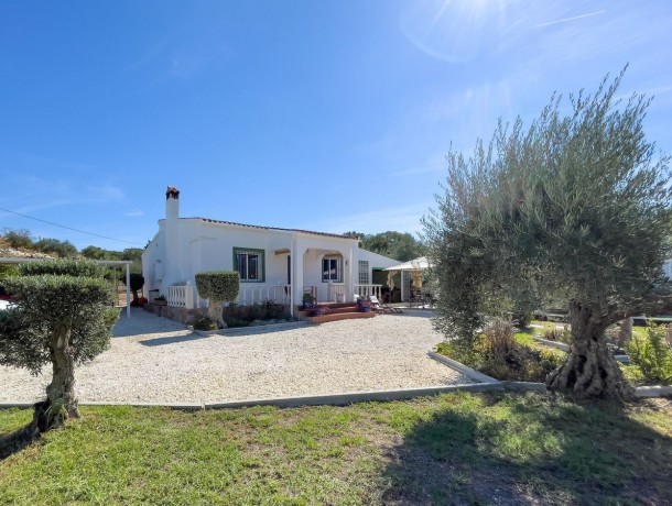 Villa for sale in Monda, Marbella