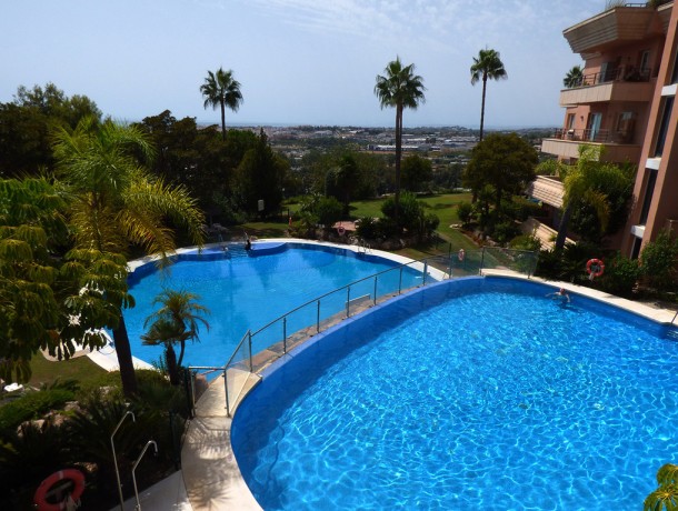 Apartment for sale in Nueva Andalucía, Marbella