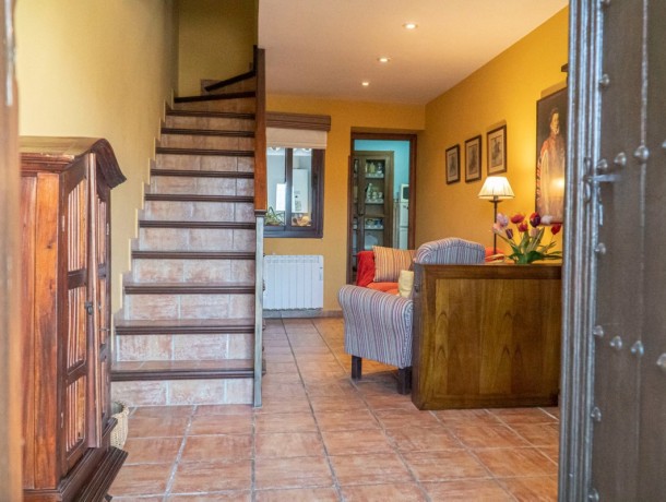 Villa for sale in Ronda, Marbella
