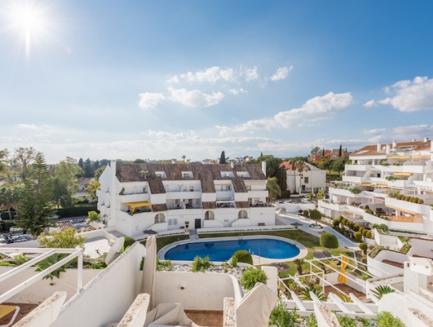 Apartment for sale in Nueva Andalucía, Marbella