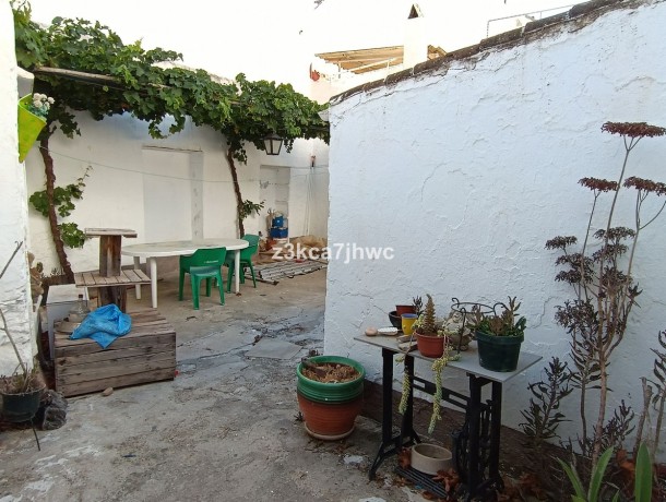 Townhouse for sale in Estepona, Marbella
