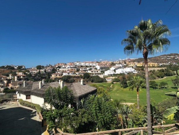 Villa for sale in Riviera del Sol, Marbella