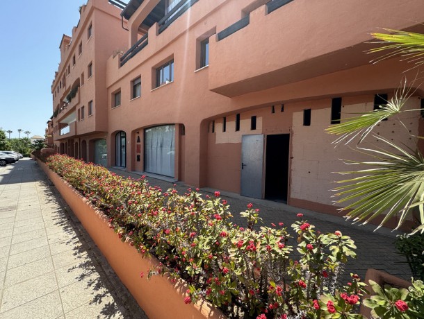 Commercial for sale in Estepona, Marbella