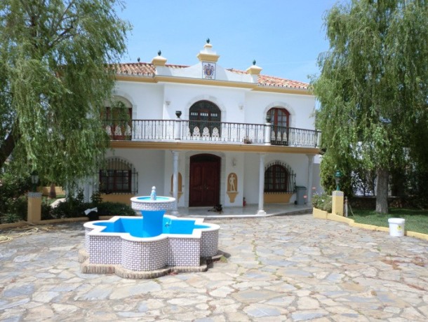 Villa for sale in Estepona, Marbella