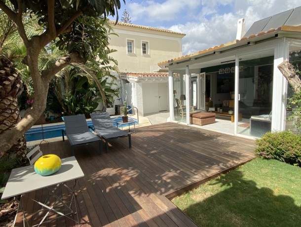 Villa for sale in The Golden Mile, Marbella