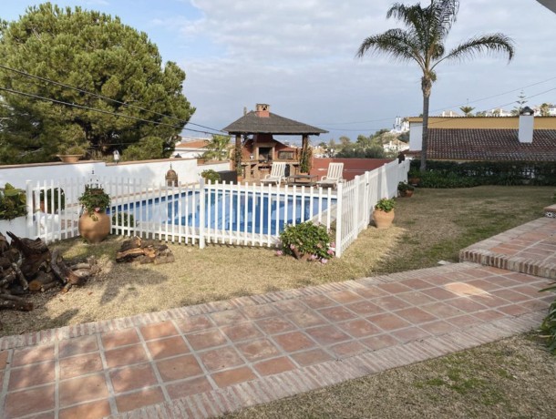 Villa for sale in Alhaurín de la Torre, Marbella