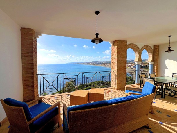Apartment for sale in Casares Playa, Marbella