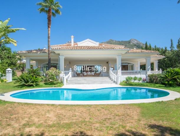 Villa for sale in Sierra Blanca, Marbella