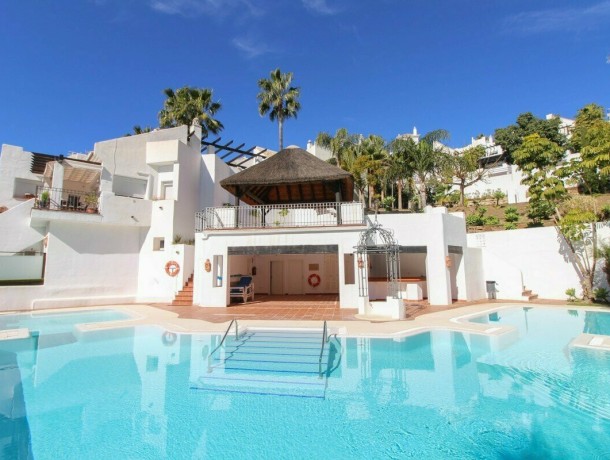 Townhouse for sale in Istán, Marbella