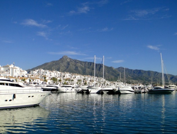 Apartment for sale in Puerto Banús, Marbella