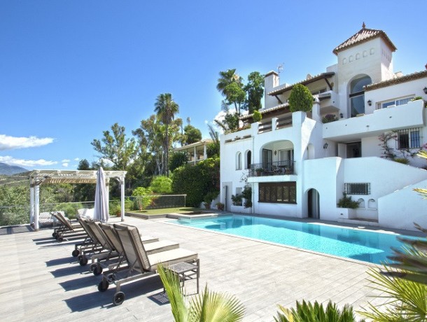 Villa for sale in Aloha, Marbella