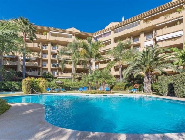 Apartment for sale in Guadalmina Alta, Marbella