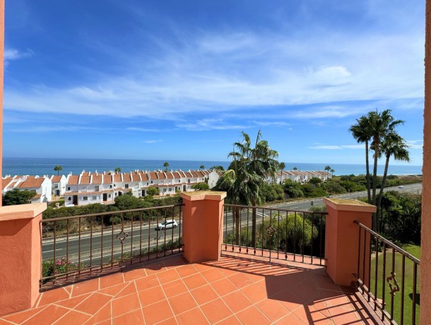 Apartment for sale in La Duquesa, Marbella