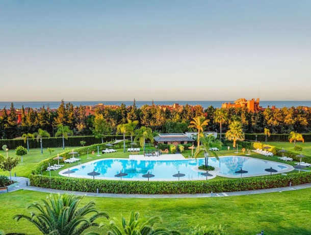 Apartment for sale in New Golden Mile, Marbella