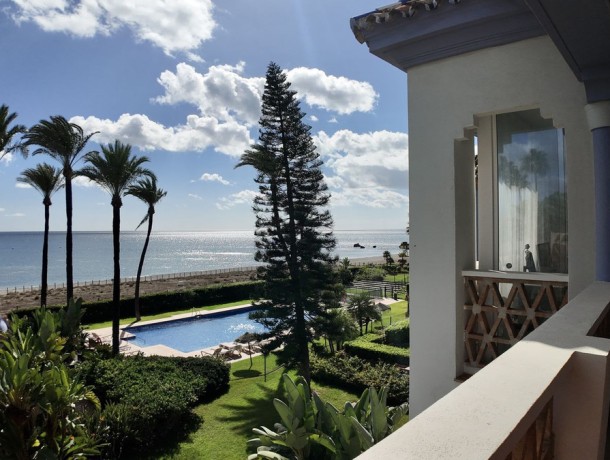 Apartment for sale in Casares Playa, Marbella