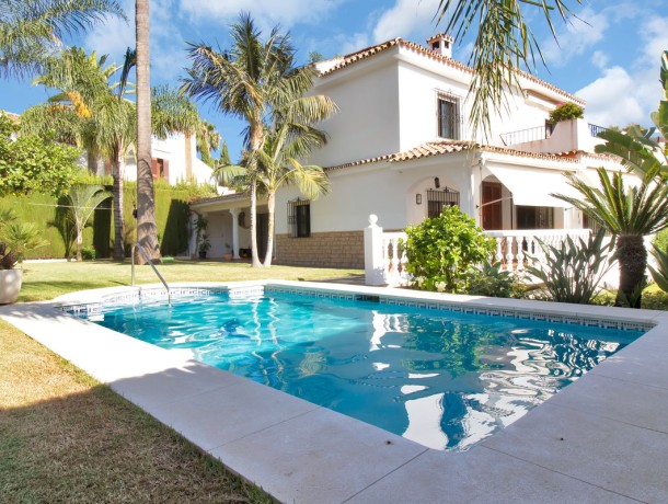 Villa for sale in Nagüeles, Marbella