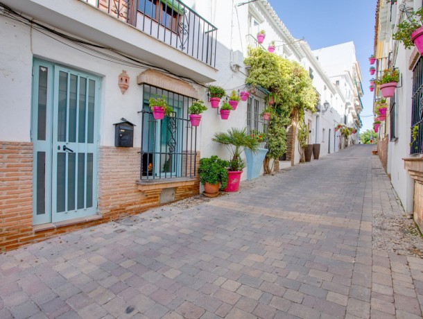 Apartment for sale in Estepona, Marbella