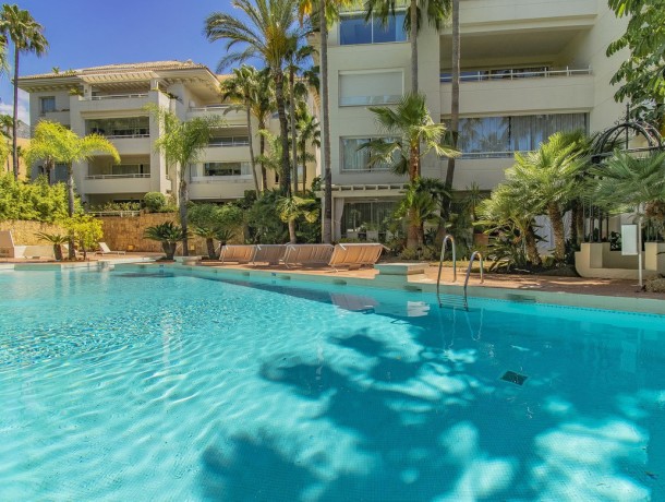Apartment for sale in Nagüeles, Marbella