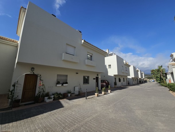 Townhouse for sale in Estepona, Marbella