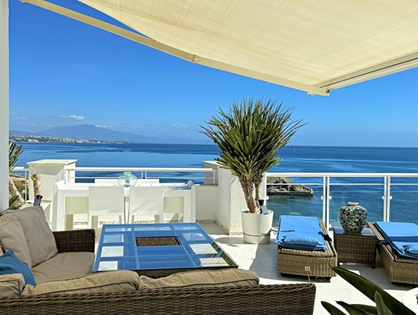 Apartment for sale in Casares Playa, Marbella