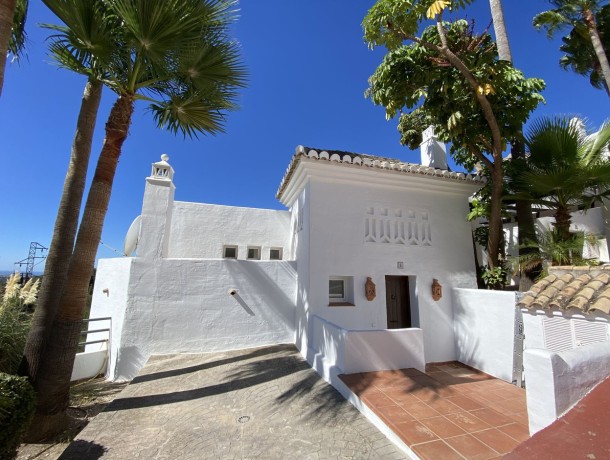 Townhouse for sale in Istán, Marbella