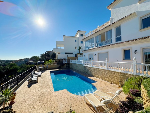 Villa for sale in Elviria, Marbella