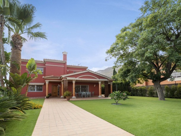 Villa for sale in Alhaurín de la Torre, Marbella