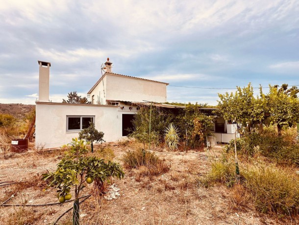 Villa for sale in Coín, Marbella