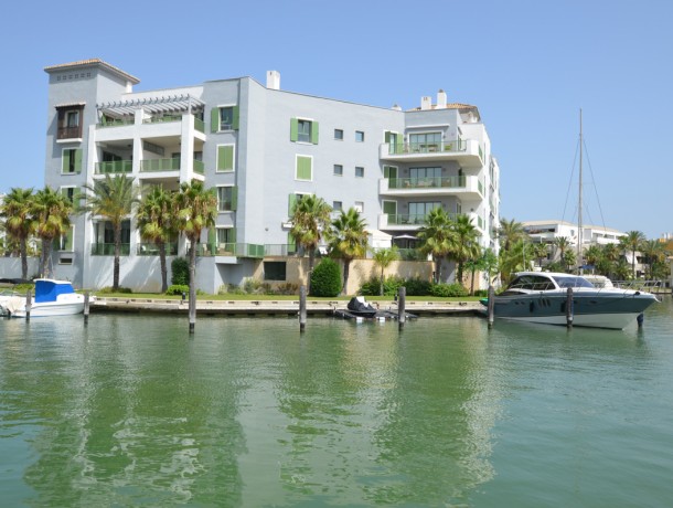 Apartment for sale in Sotogrande Puerto, Marbella