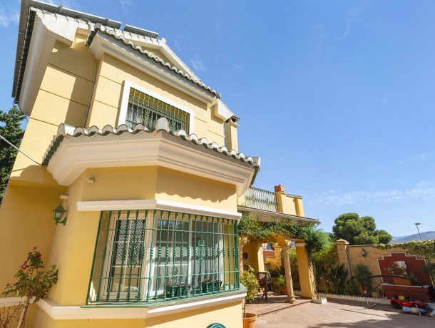 Villa for sale in El Candado, Marbella
