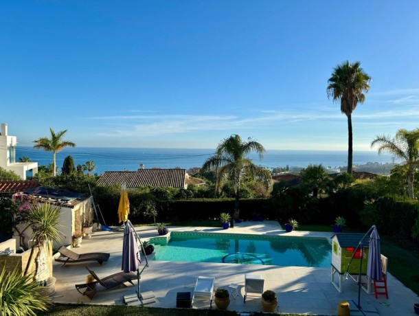 Villa for sale in Estepona, Marbella