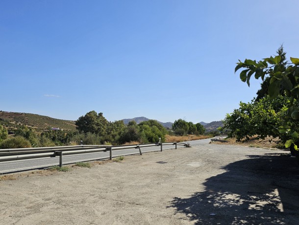 Commercial for sale in Guaro, Marbella