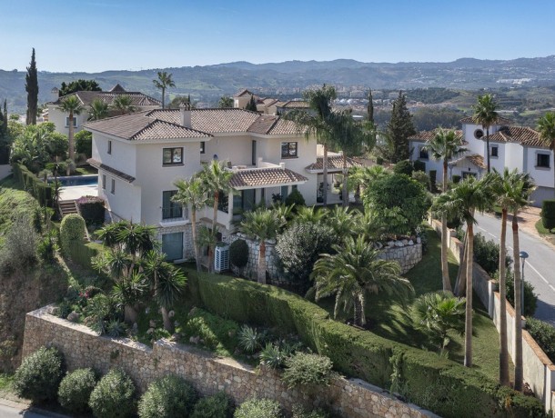 Villa for sale in Mijas Golf, Marbella