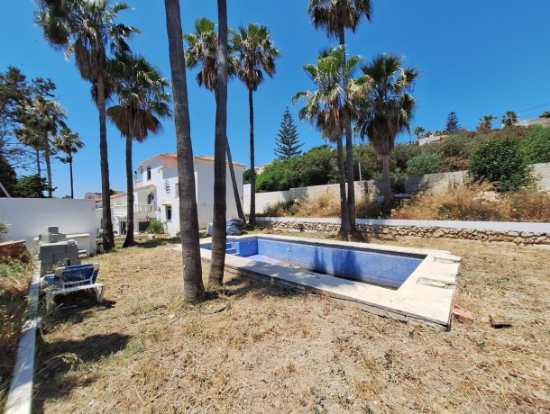 Villa for sale in Estepona, Marbella
