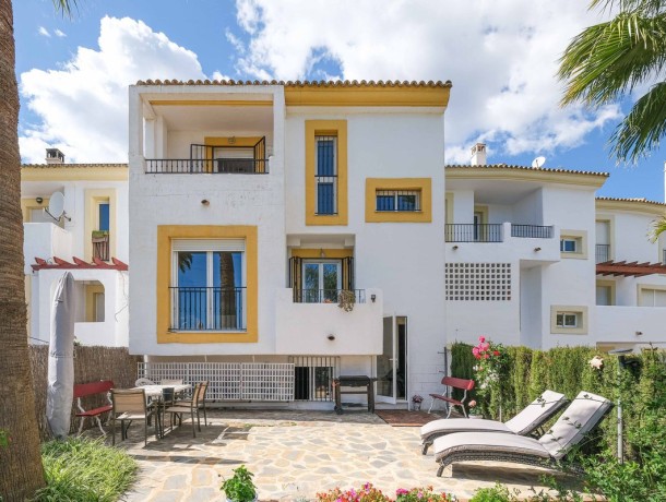Villa for sale in Riviera del Sol, Marbella