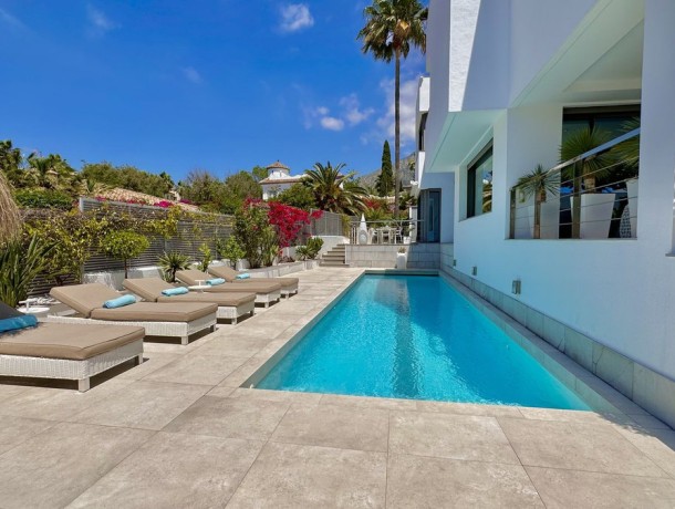 Villa for sale in Nagüeles, Marbella