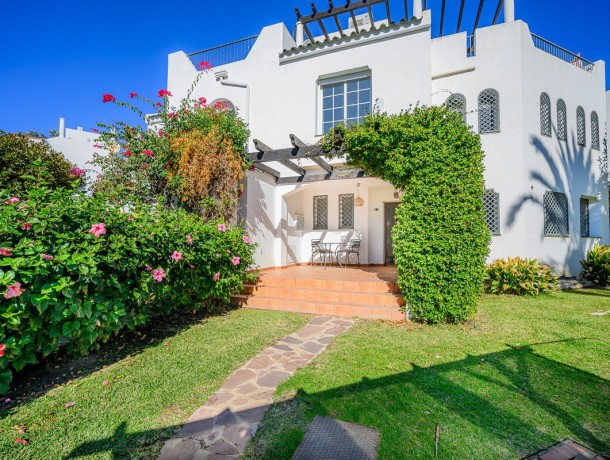 Townhouse for sale in Nueva Andalucía, Marbella