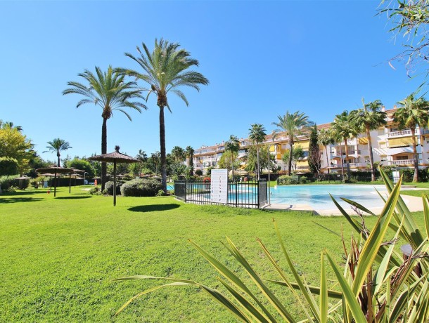Apartment for sale in Nueva Andalucía, Marbella
