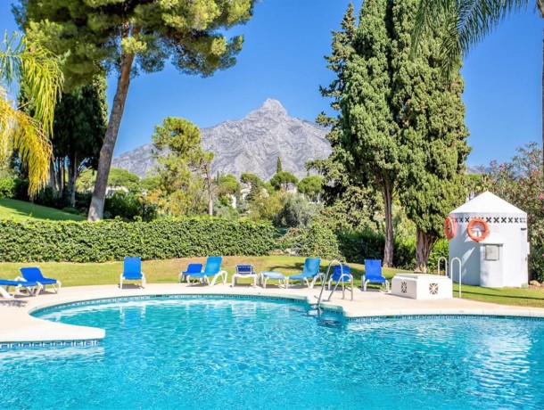 Apartment for sale in Nueva Andalucía, Marbella