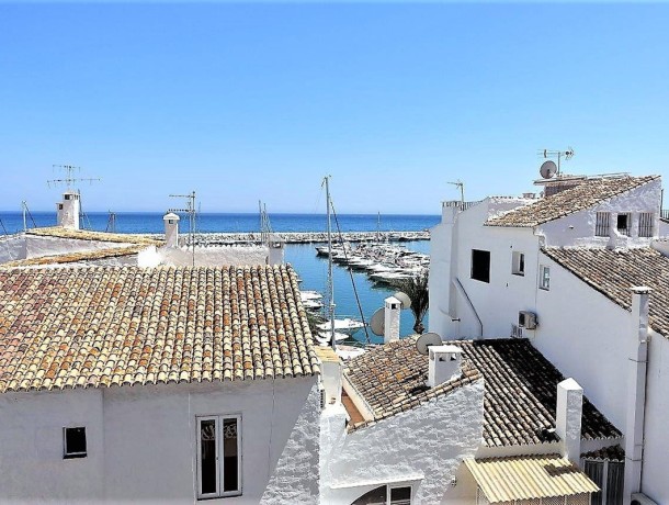 Apartment for sale in Puerto Banús, Marbella