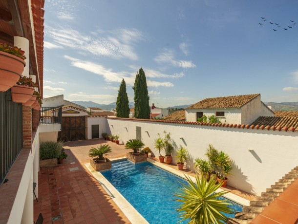 Commercial for sale in Pizarra, Marbella