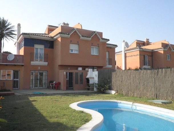 Townhouse for sale in Estepona, Marbella