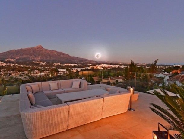 Villa for sale in Nueva Andalucía, Marbella
