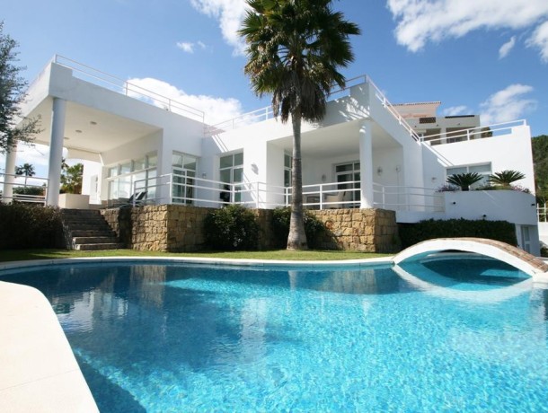 Villa for sale in La Quinta, Marbella