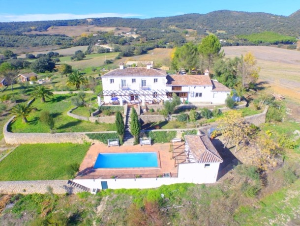 Villa for sale in Ronda, Marbella