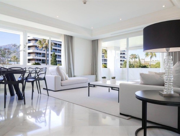 Apartment for sale in The Golden Mile, Marbella