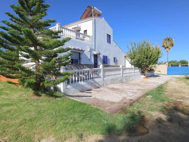 Villa for sale in Alhaurín de la Torre, Marbella
