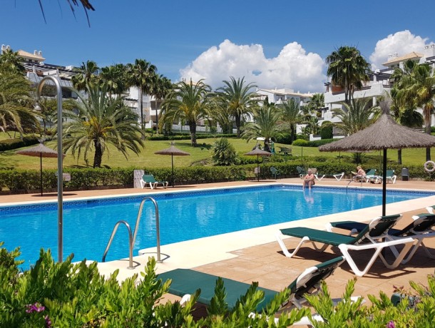 Townhouse for sale in Selwo, Marbella