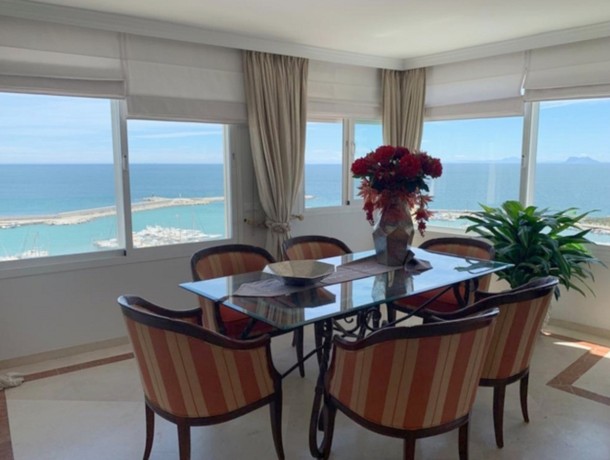 Apartment for sale in Estepona, Marbella
